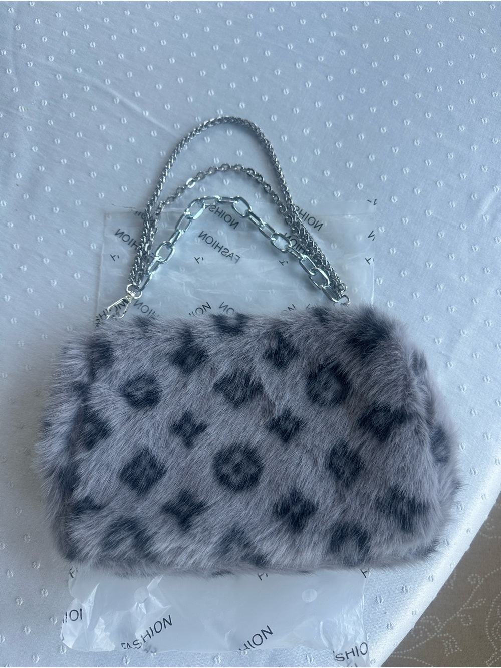 Faux Fur Leopard-Print Chain Shoulder Bag - Gray